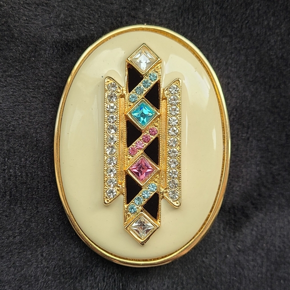 Jewelry - Vintage Brooch